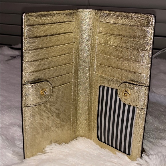 Kate Spade Bifold Wallet - Picture 3 of 4